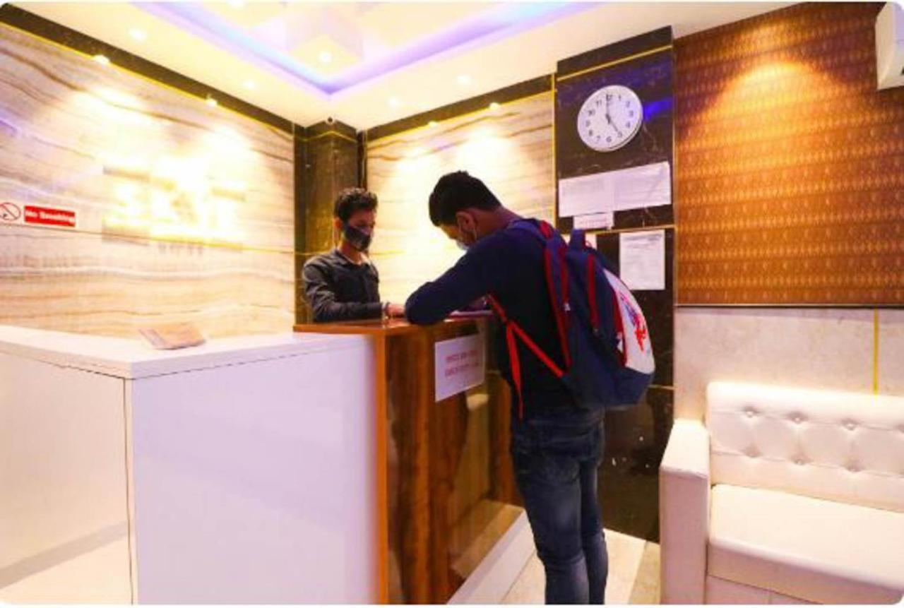 Wowstops-Clark Near Delhi Airport Hotel Nuova Delhi Esterno foto