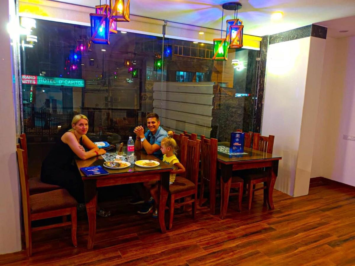 Wowstops-Clark Near Delhi Airport Hotel Nuova Delhi Esterno foto
